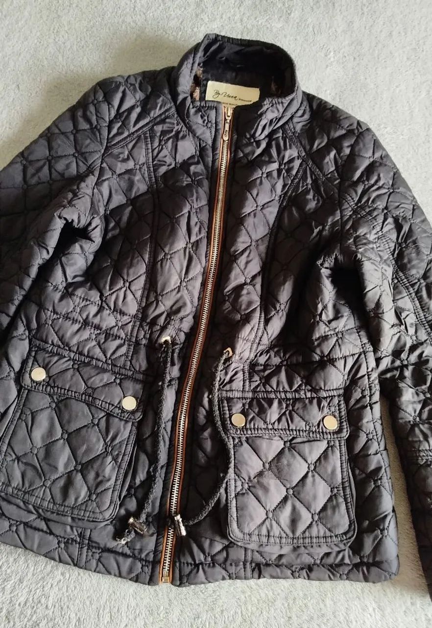 Jaqueta preta acolchoada - P - Foto 2