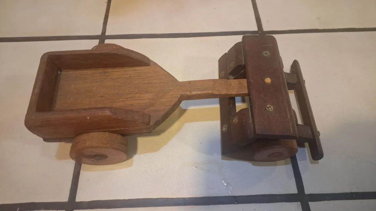 Carrinho de madeira decoração  - Foto 3