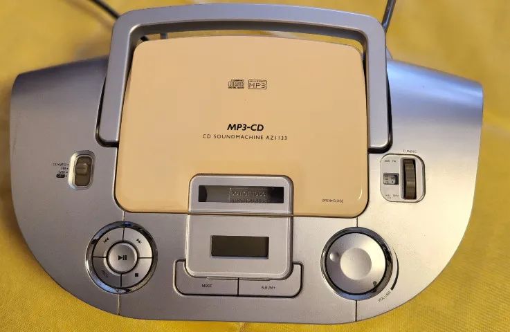 Phillips CD Soundmachine AZ1133/78 - Aparelhos de Som - Santa