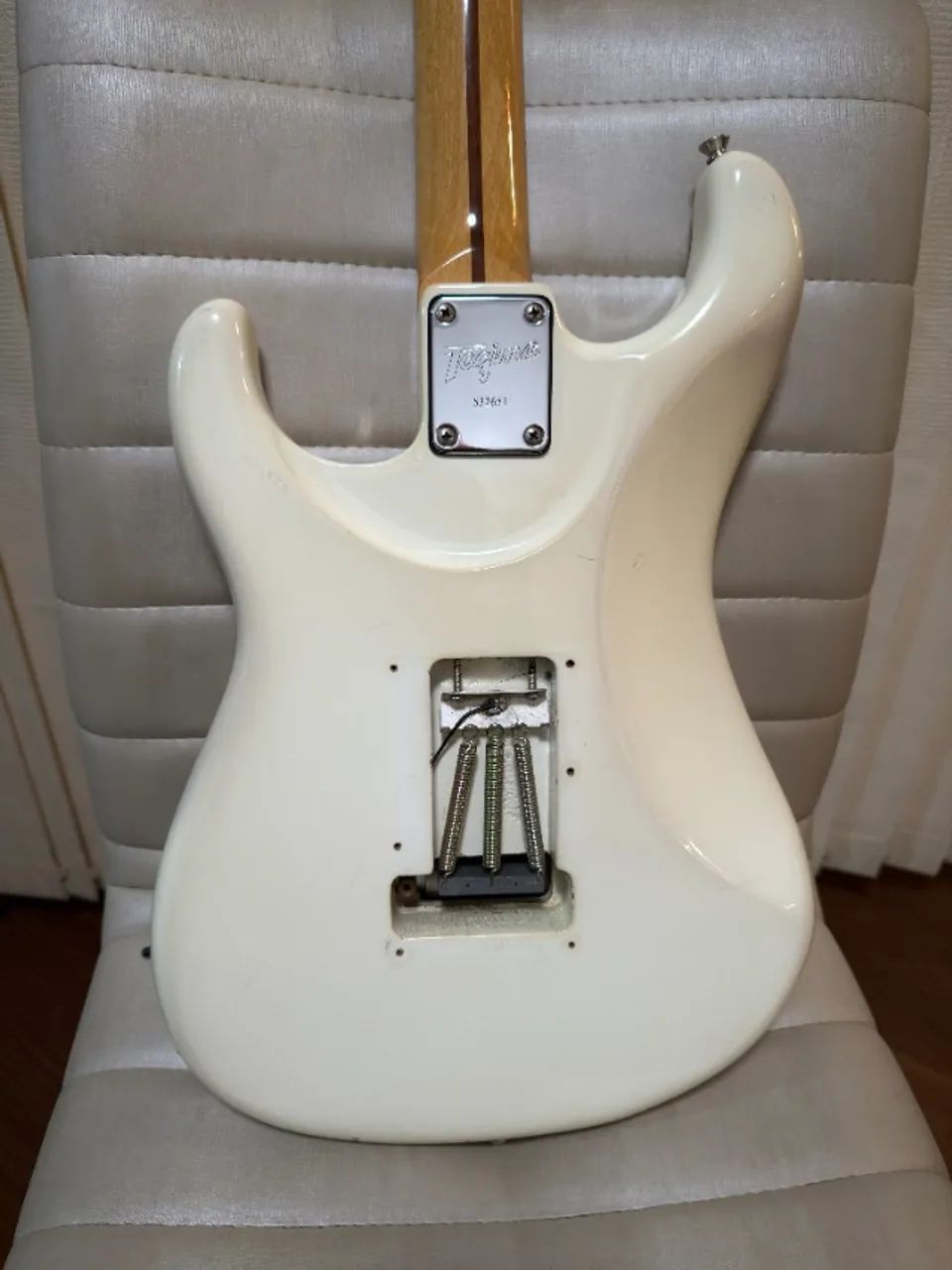 Guitarra Tagima Edu Ardanuy E2 - Customizada com Dimarzio na Ponte + Defasagem - Linda!!!! - Foto 4