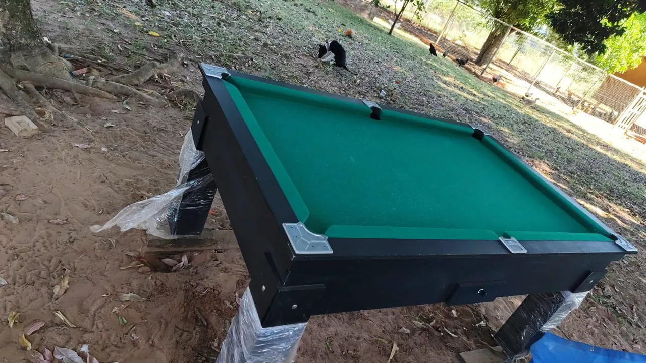 Mesa de Sinuca Nova 2.45 por 1.50 .