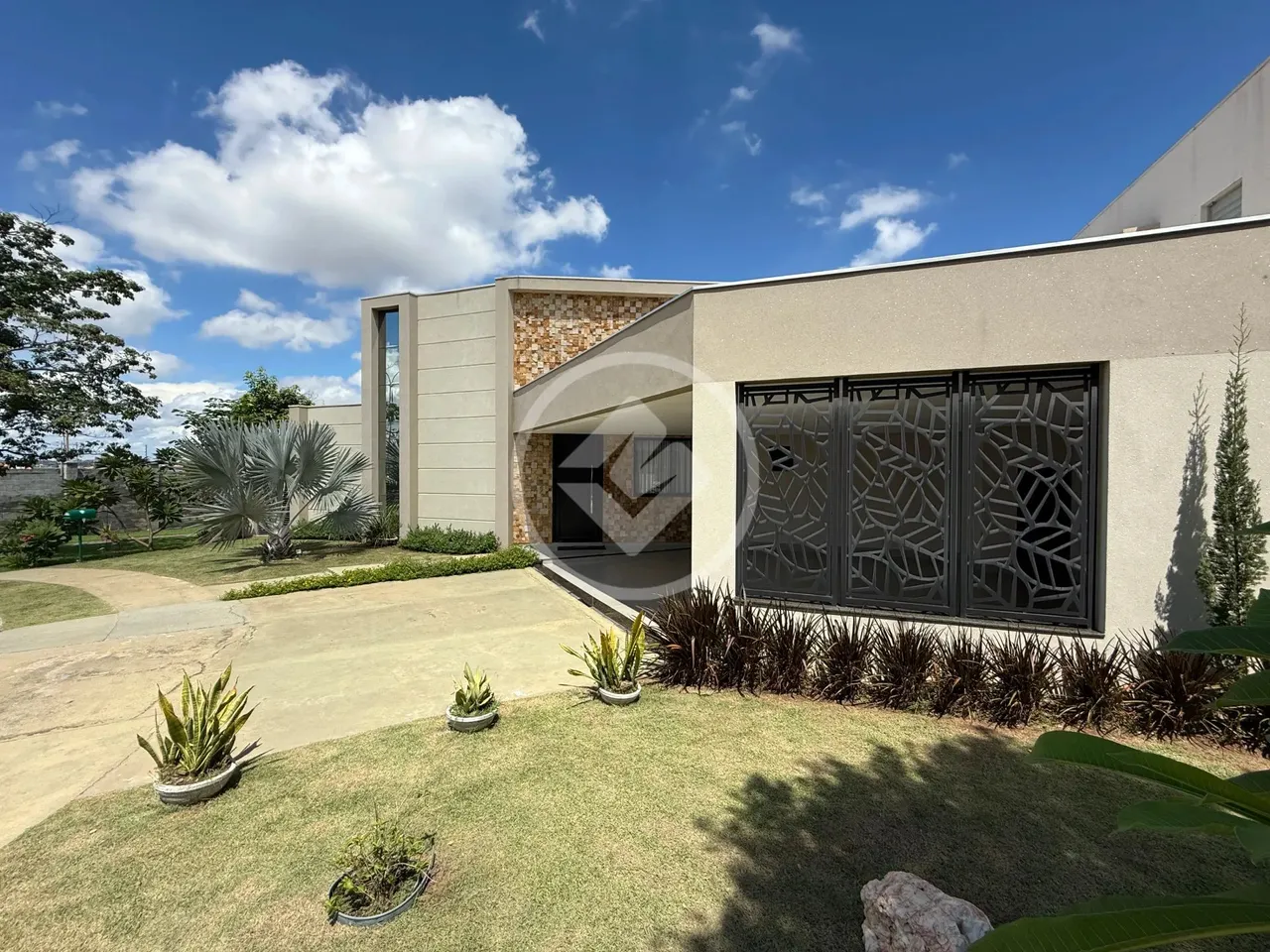 Vende-se casa térrea PORTEIRA FECHADA codigo: 113226
