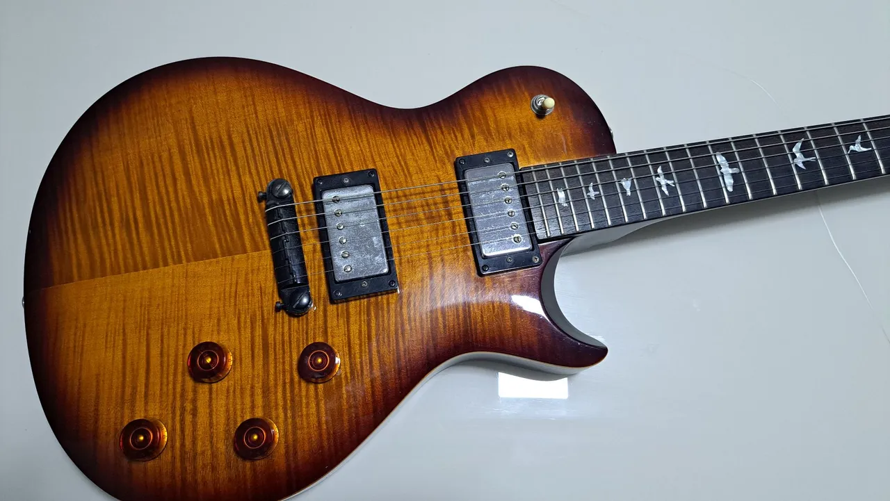 Guitarra PRS SE 245