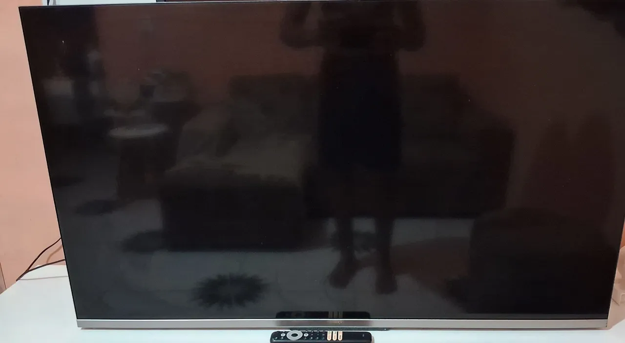 Smart TV TCL COM DEFEITO