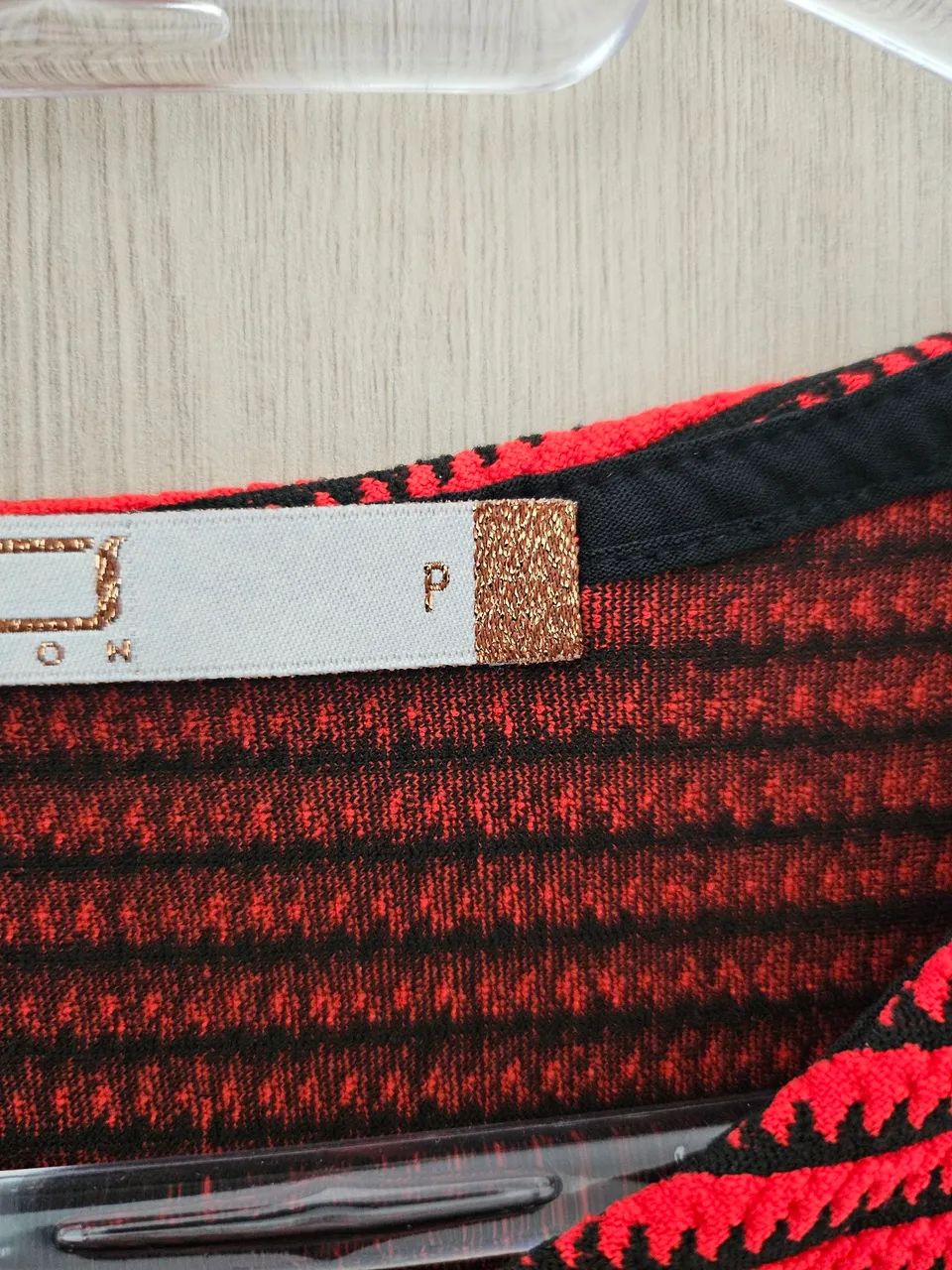 Vestido vermelho com transparência P - Foto 2