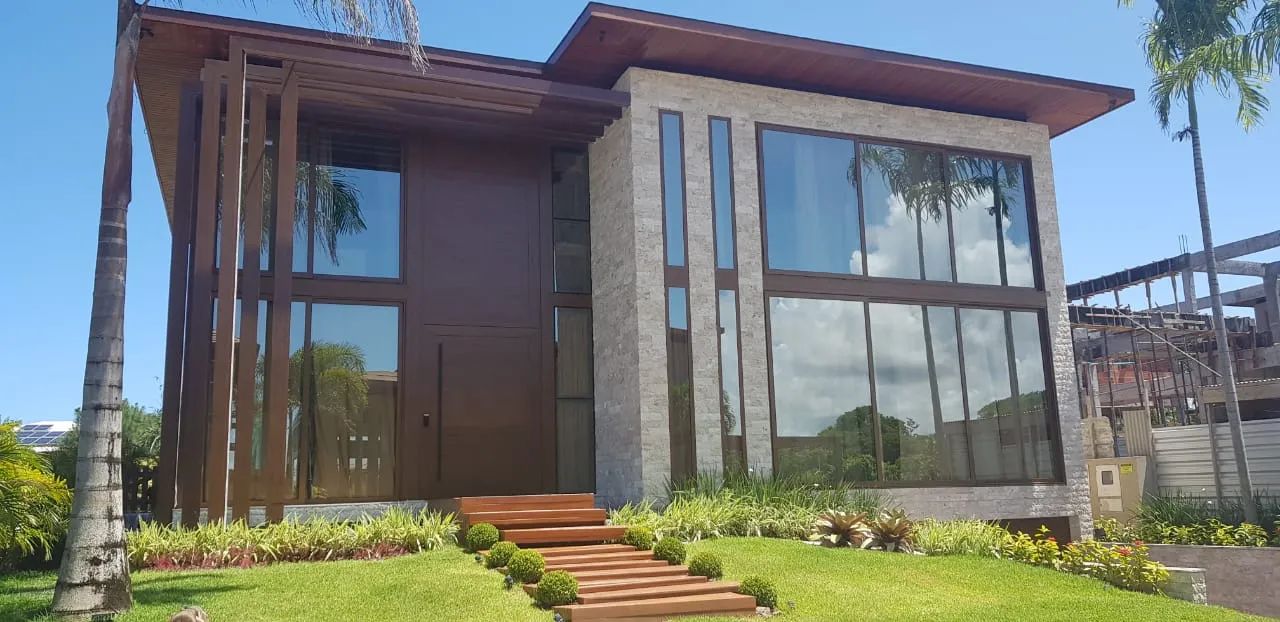 Excelente casa com 06 suítes