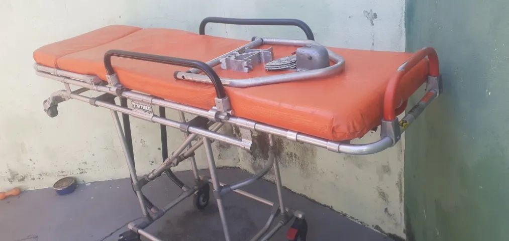 Maca Retrátil  200kg 440 LB Resgate e Remoção - Sitmed life Transport Tel: * - Foto 3