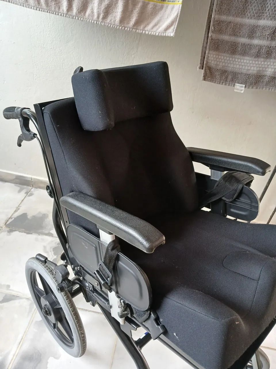 Cadeira de rodas dobrável - Foto 2