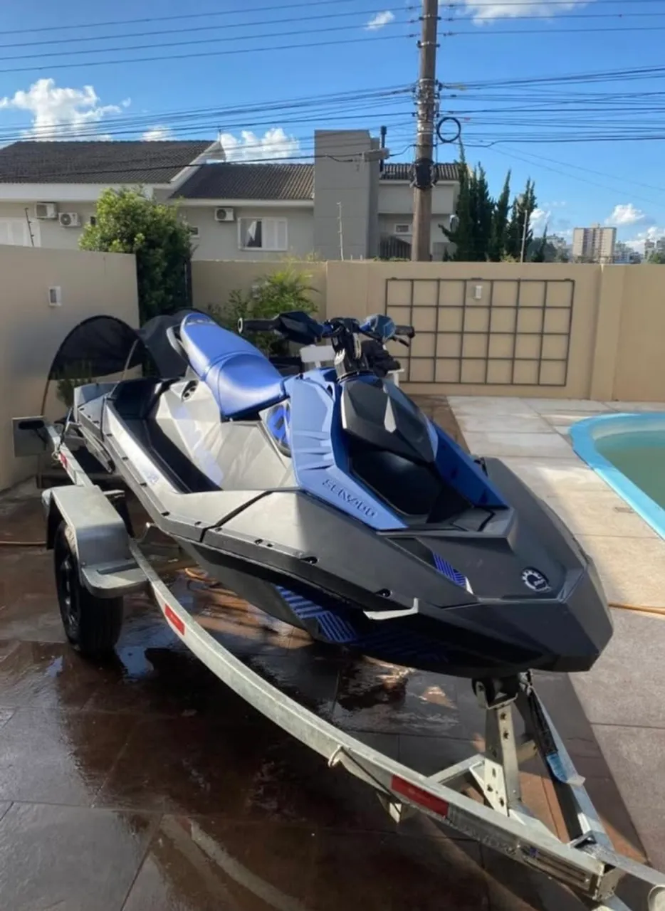Jet Ski Sea-Doo Spark Trixx90HP + Carreta de Transporte