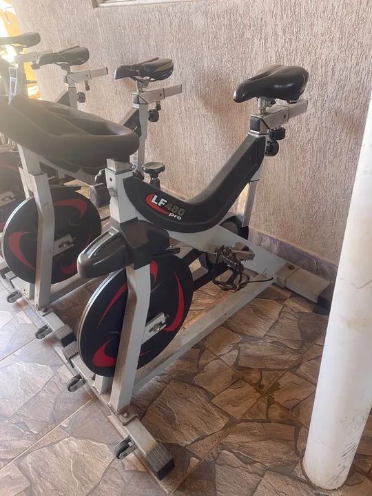Bicicleta ergométrica LF480 pro e Total Health 
