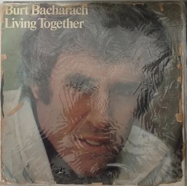 LP Disco Vinil Burt Bacharach Living Together