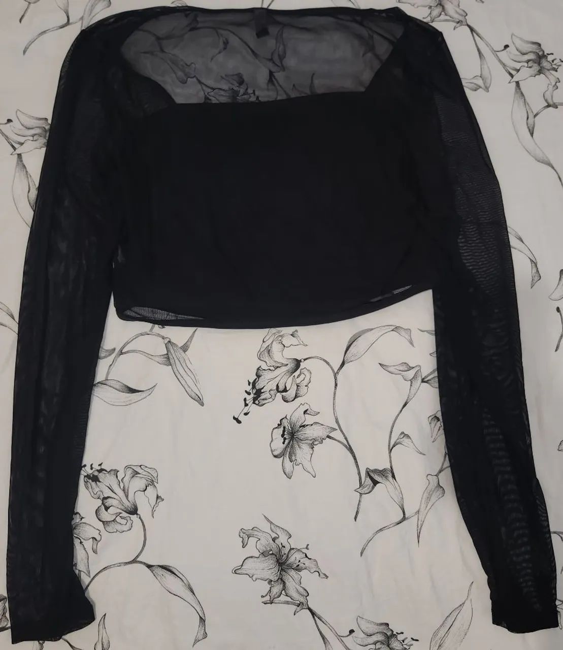 Blusa de renda preta - tamanho G - Foto 2