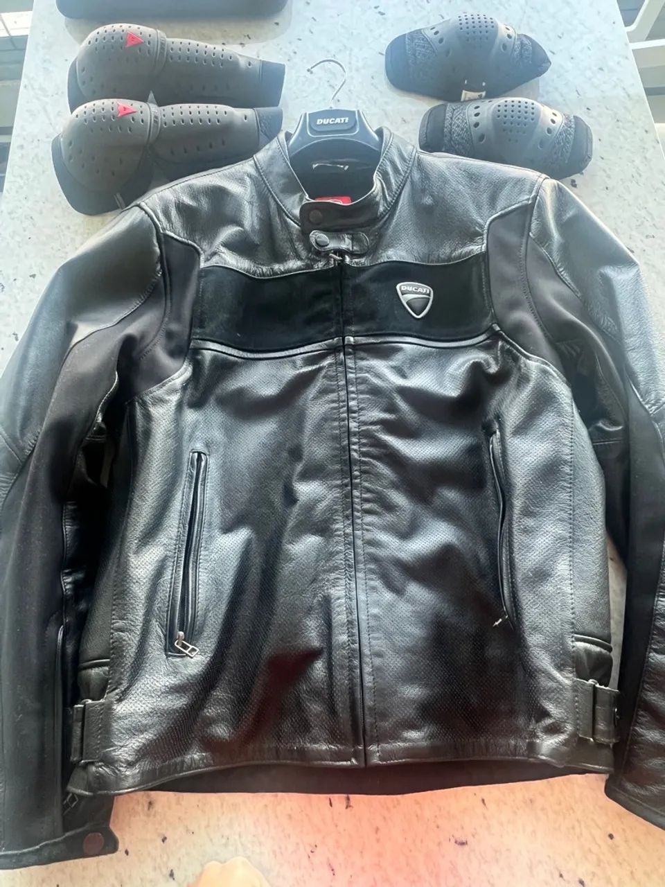 Jaqueta de Couro Ducati Original - Foto 2