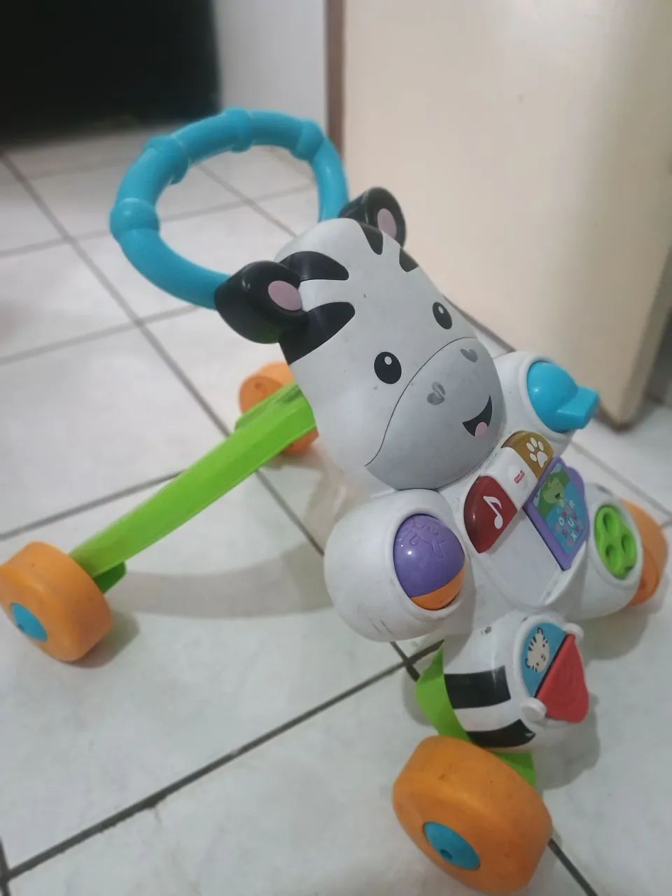 Andador Bebê Zebra Fisher Price - Foto 2