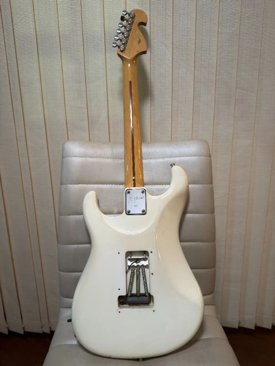 Guitarra Tagima Edu Ardanuy E2 - Customizada com Dimarzio na Ponte + Defasagem - Linda!!!! - Foto 2