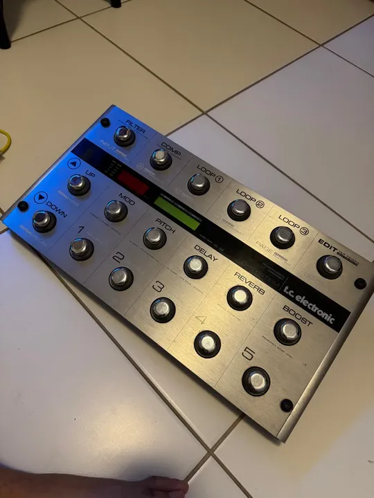 Pedal de efeitos TC Electronic - G-System