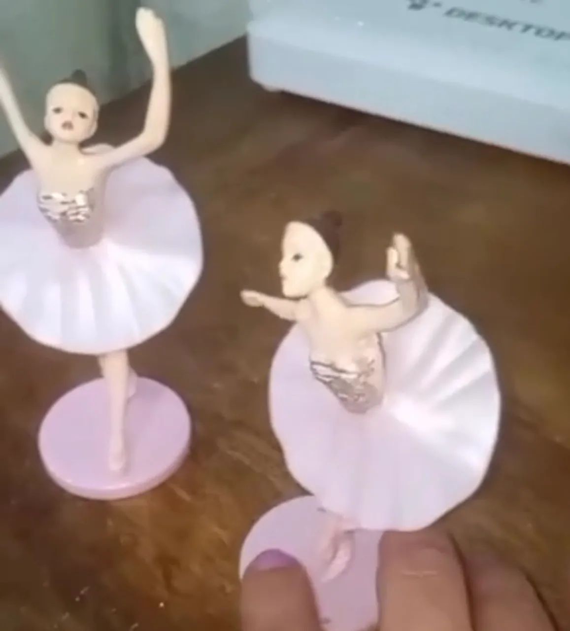 Bailarinas topo de bolo 3 peças o lote - Foto 3