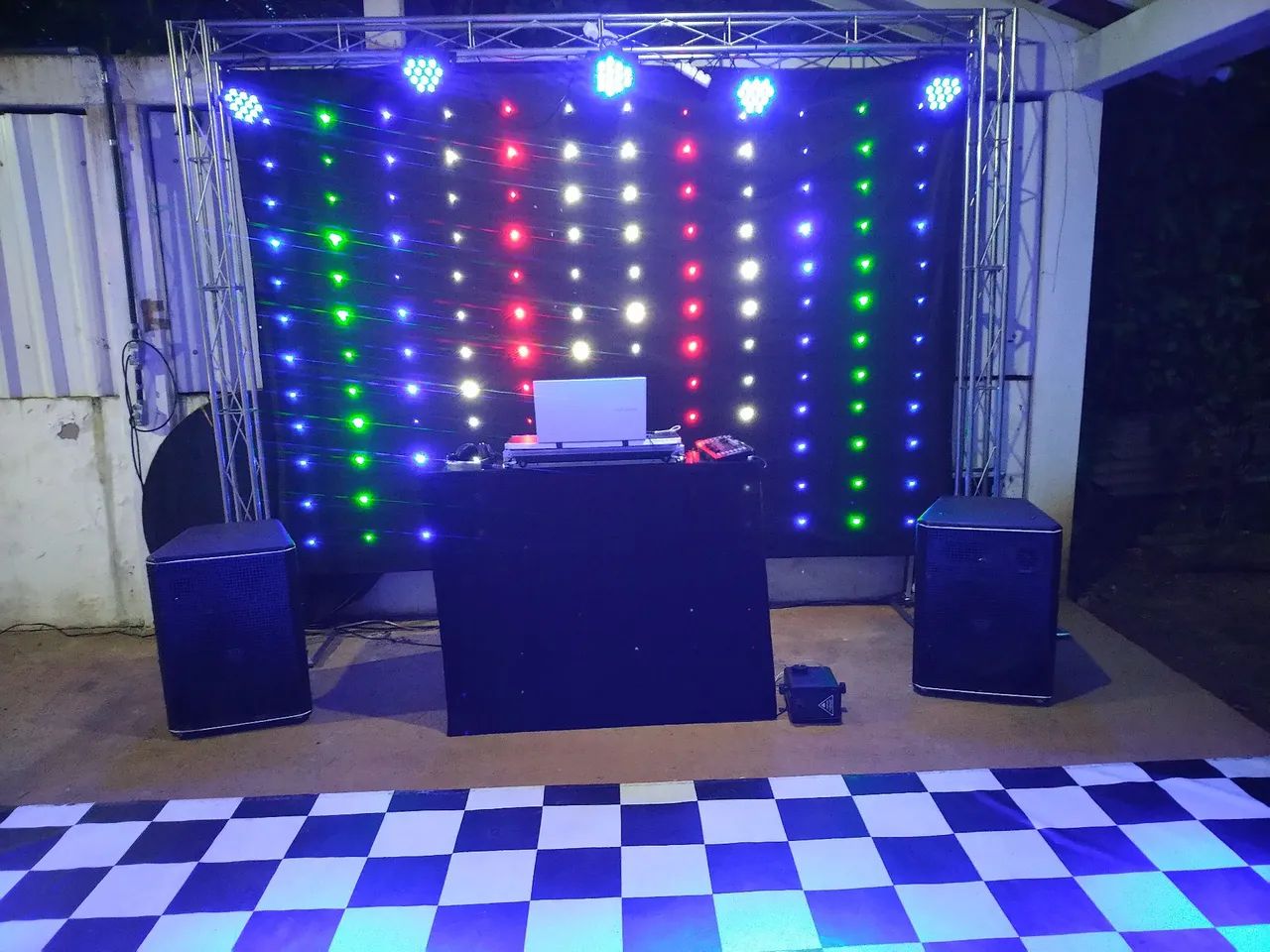 DJ  - Foto 2