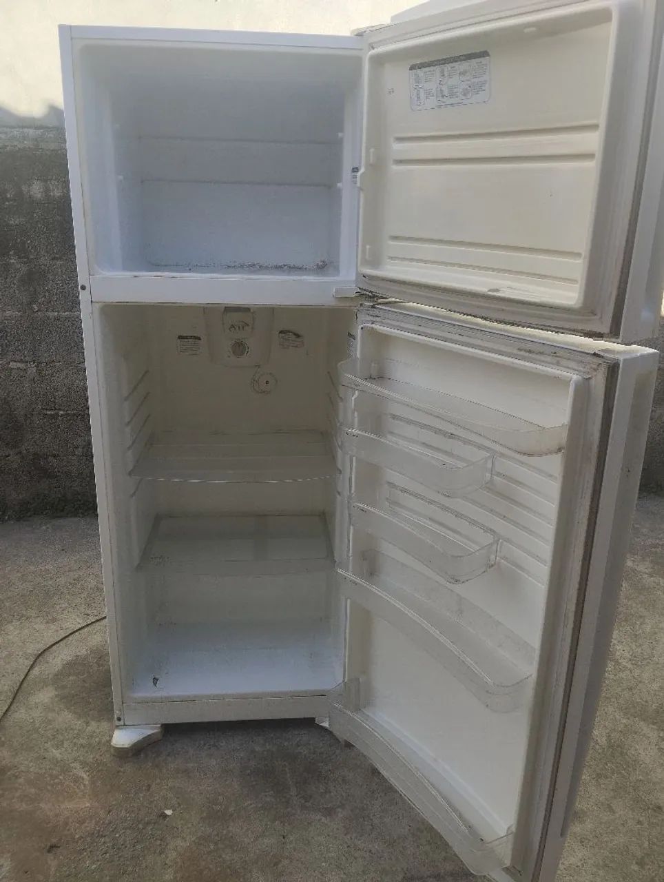 Vendo geladeira entrego ler anúncio  - Foto 5