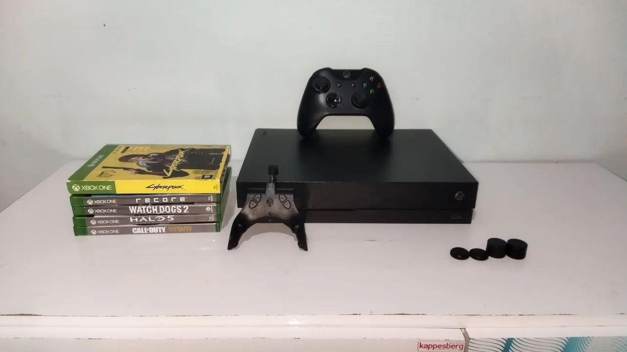 Xbox One X 1TB