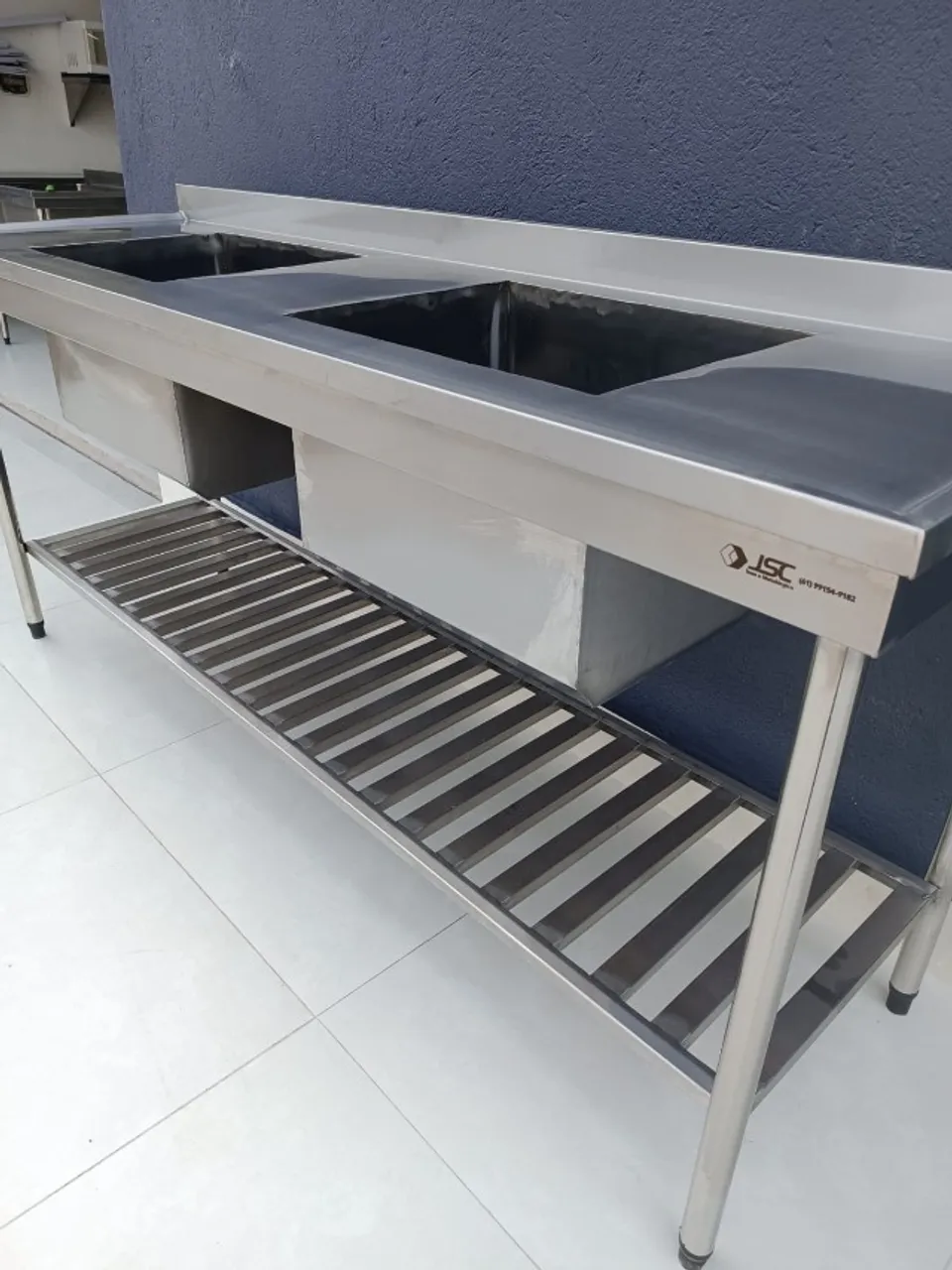 Pia com 2 metros industrial inox em Brasília df- A pronta entrega.
