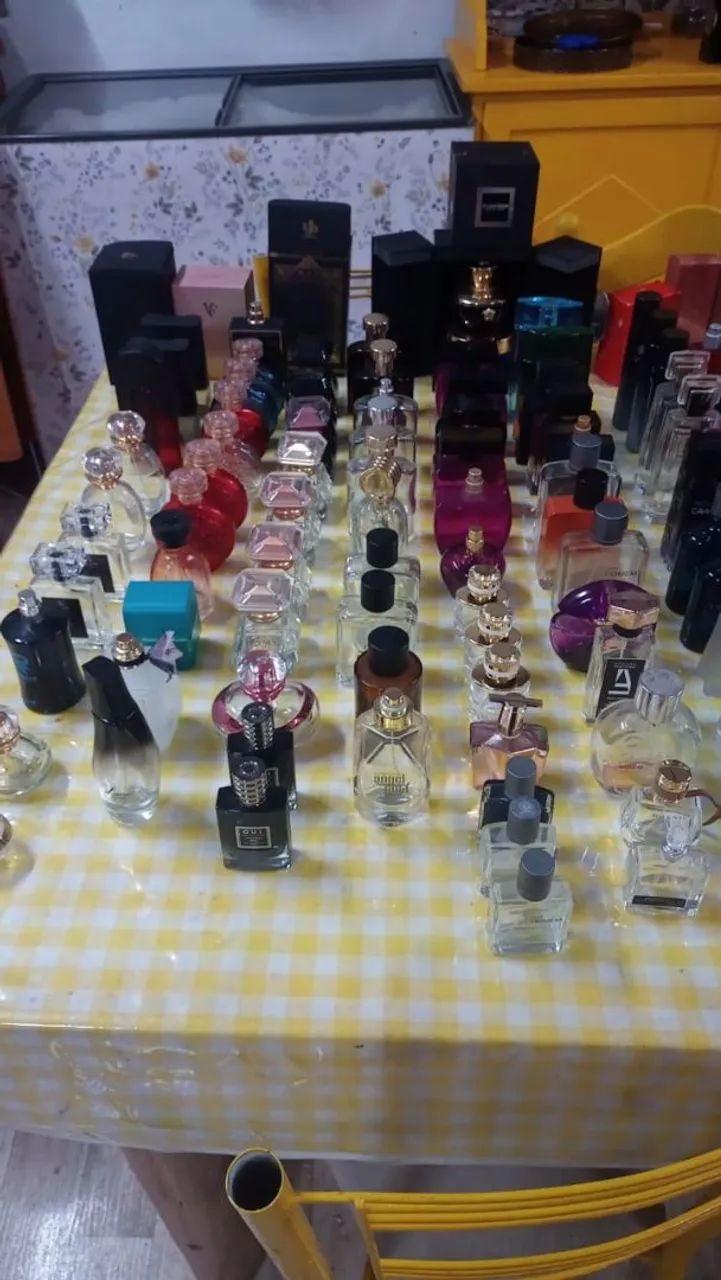 Frasco de perfume vazio várias fragrâncias 