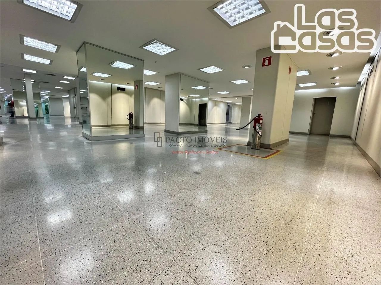 Loja com 3.072 m² - Foto 5