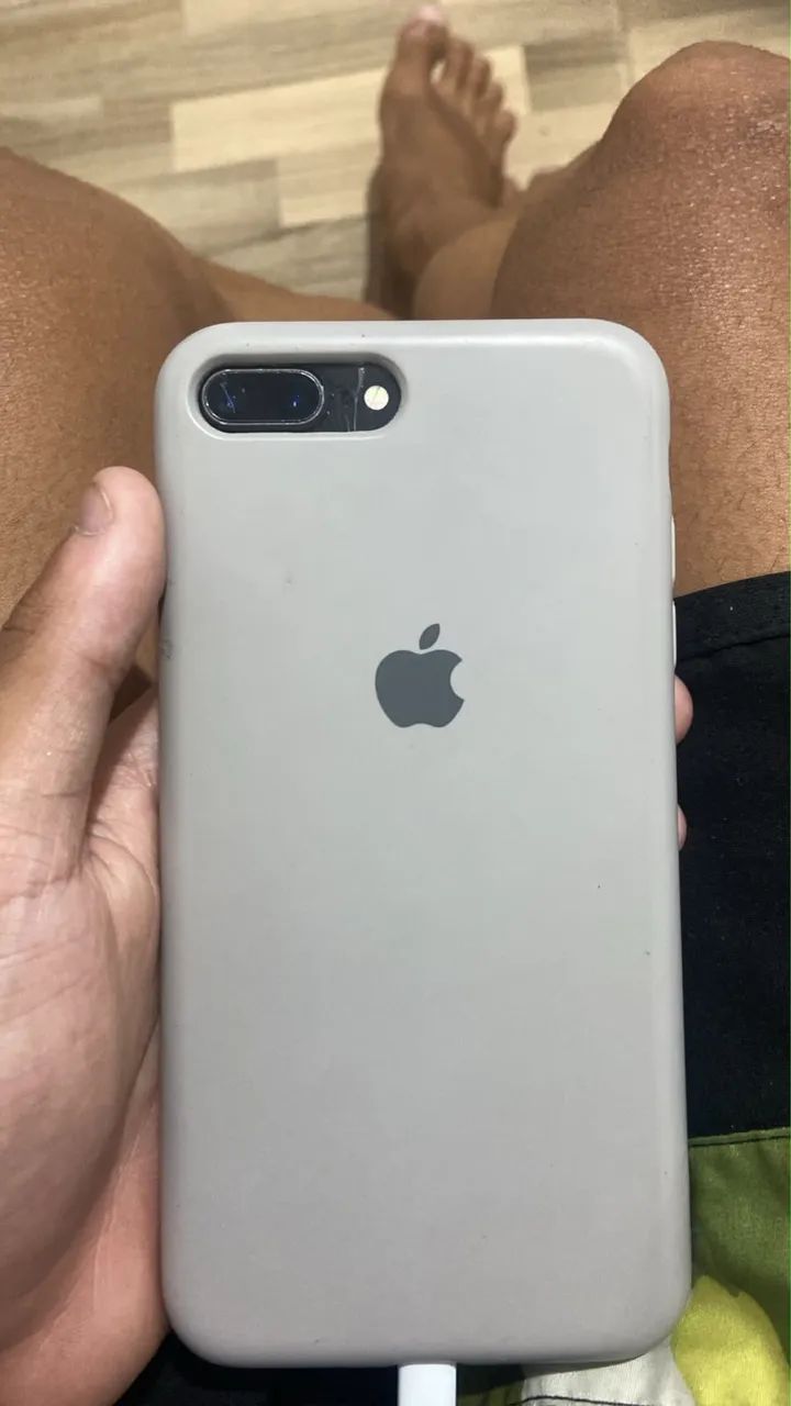iPhone 8 Plus, 200 pra hora!! - Foto 3