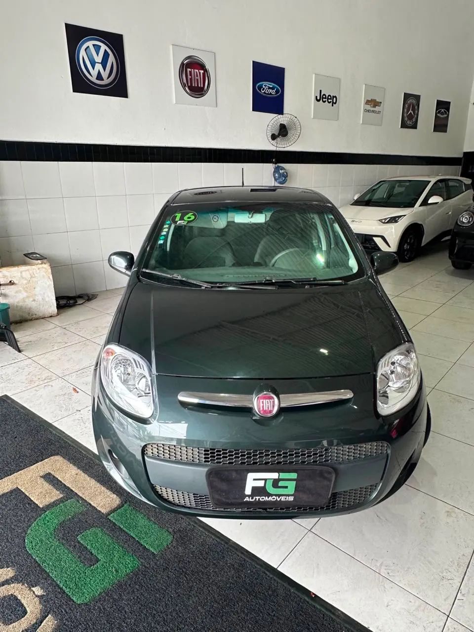 Fiat Palio Attractive 1.0 EVO Fire Flex 8V 5P 2016 - Foto 4