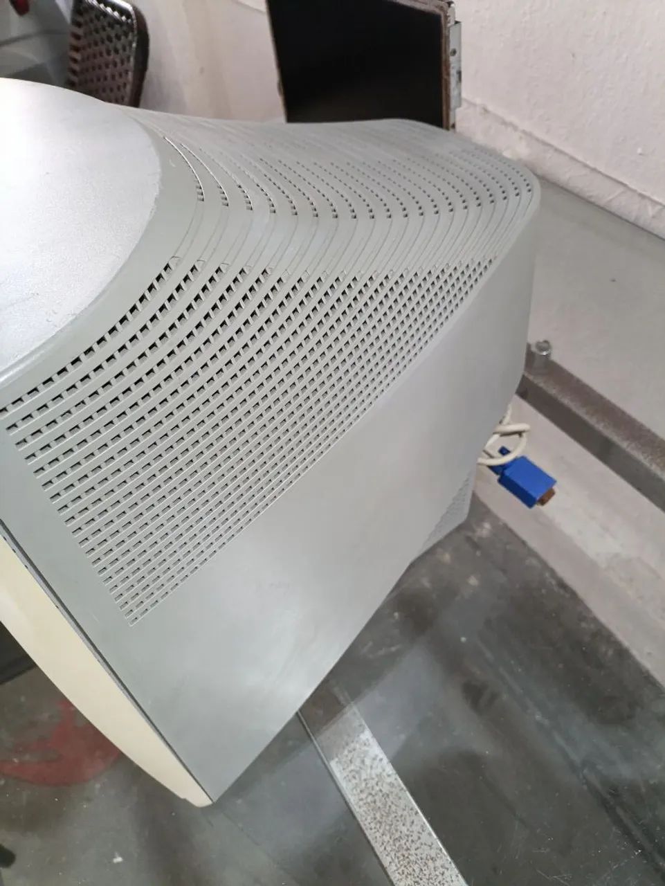 Monitor CRT 15 Polegadas Não Liga Nada , Bem Conservado - Foto 2