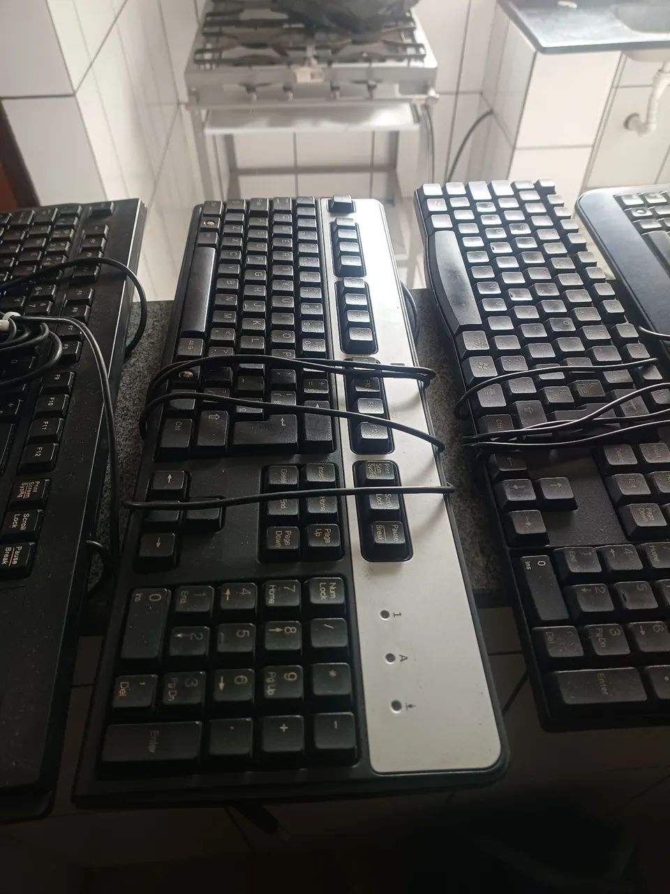 TECLADOS PARA PC USB semi novos - Foto 3