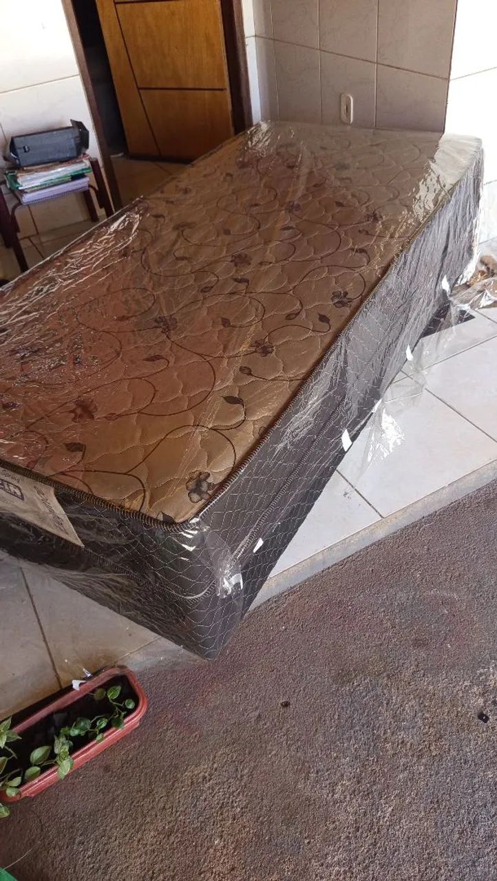 Vendo cama de solteiro - Foto 2