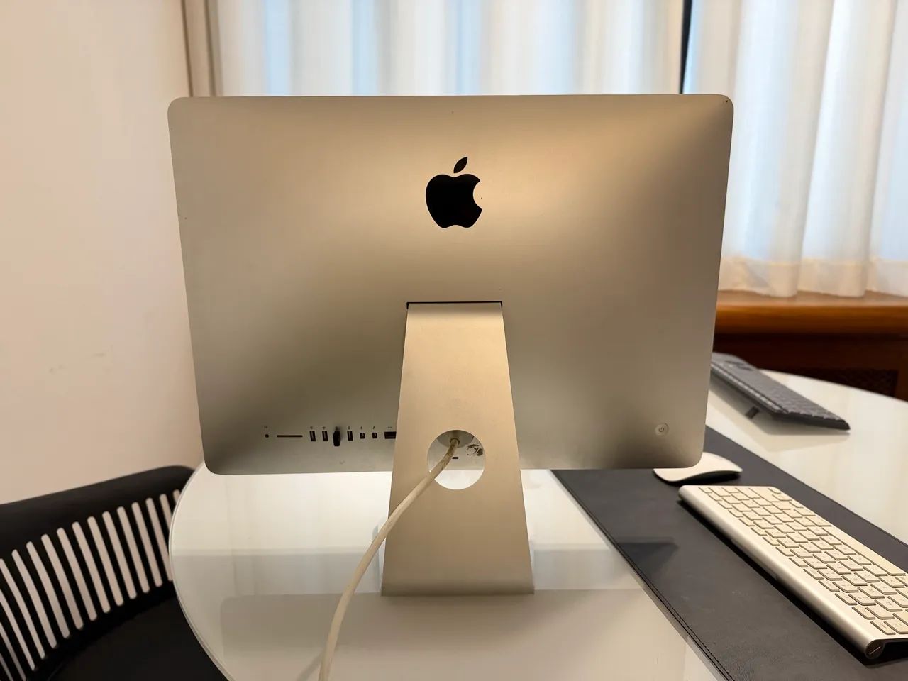 iMac 2014 - 21.5 Tela Retina + Magic Mouse e Keyboard - Foto 3