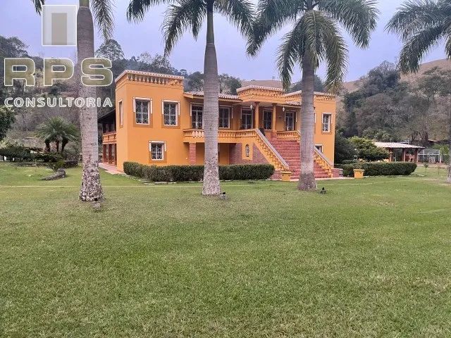Imperdível: Sítio de luxo em Joanópolis-SP com 4 quartos, 4 suítes e 600.000m² de área!