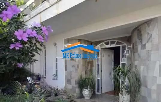Casa com 4 quartos sendo 3 Suítes e 3 Vagas de Garagem. - Foto 4