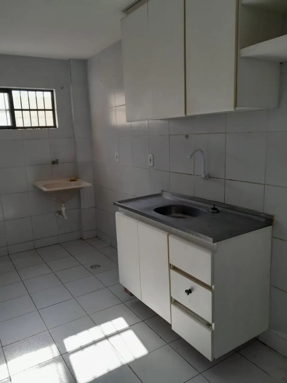 ALUGOU EXCELENTE APARTAMENTO  NO BAIRRO  DO PRADO. 