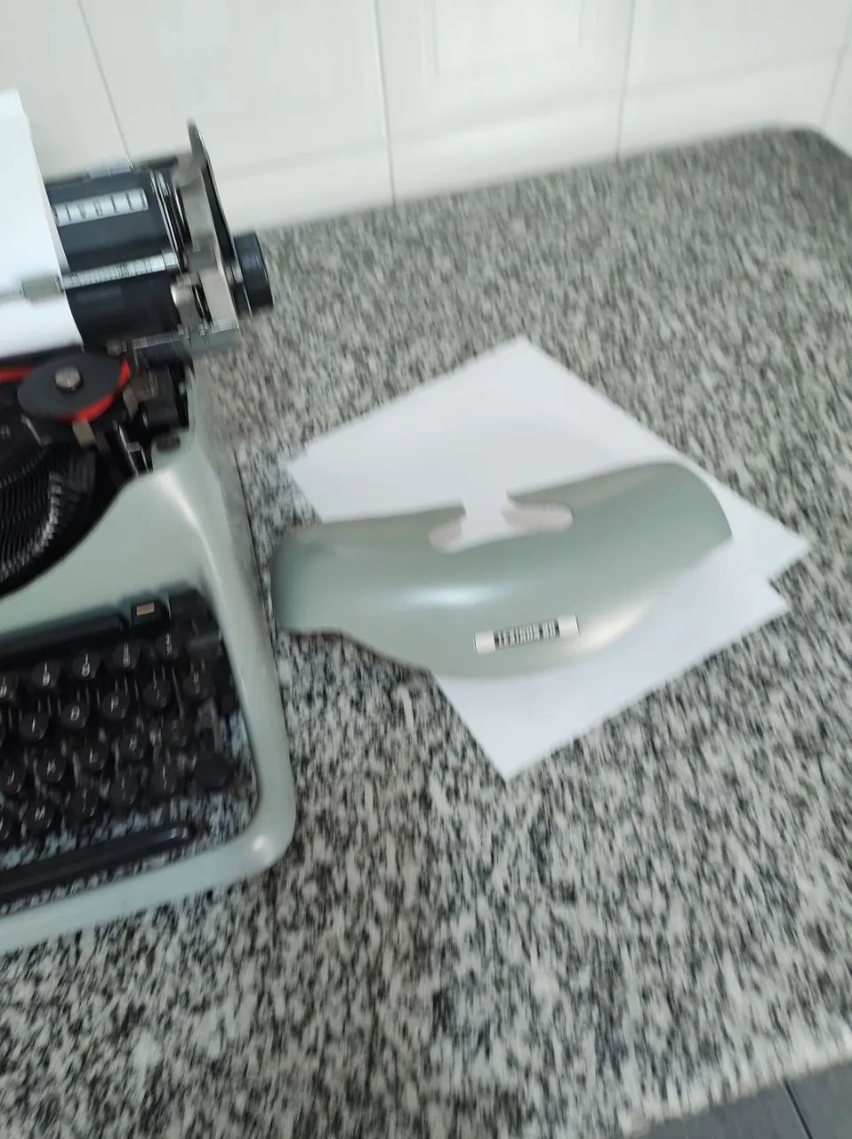 Antiga máquina de escrever LEXICON 80  - Foto 5