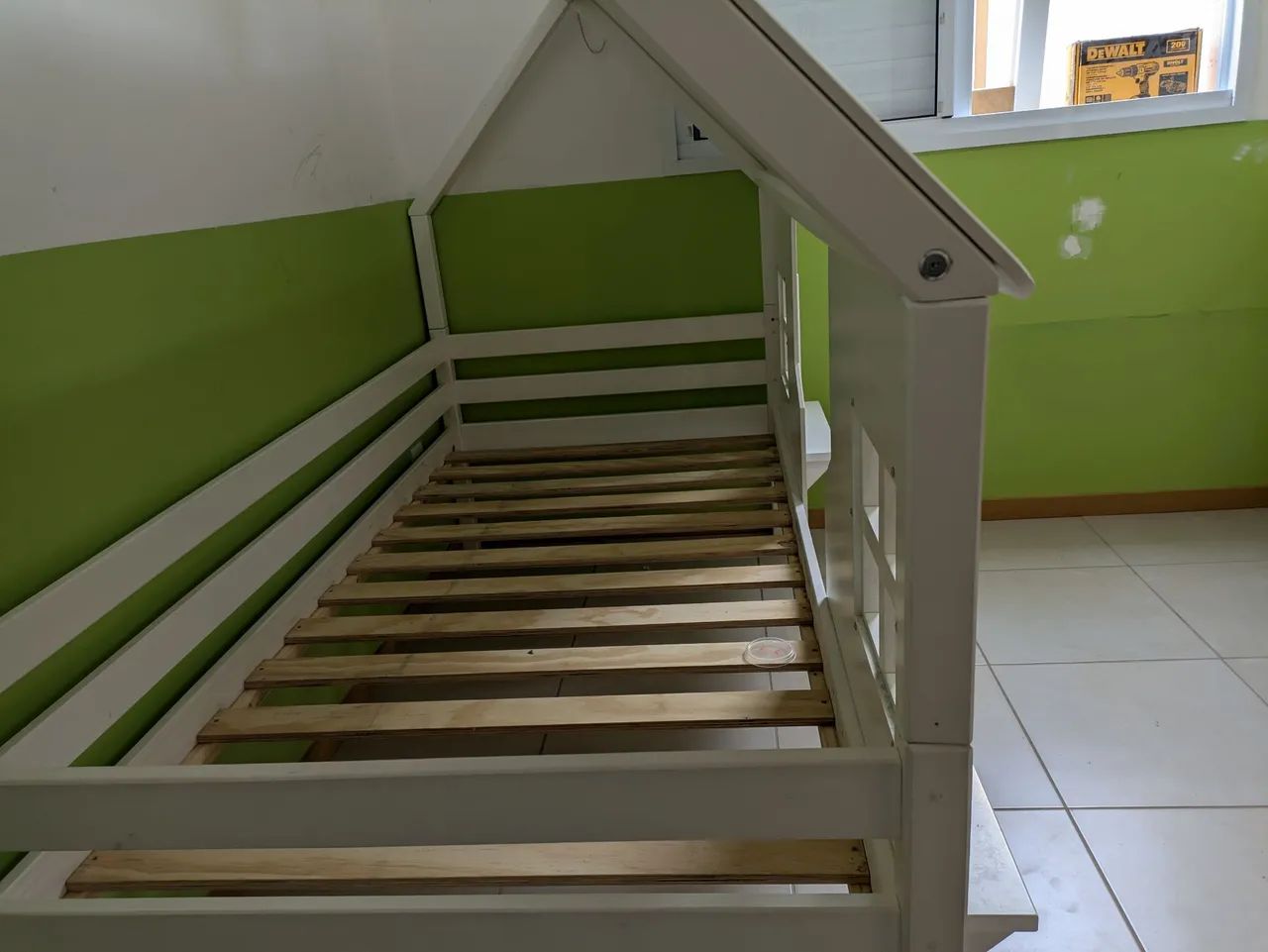 Cama de solteiro casinha com janelas - Foto 2