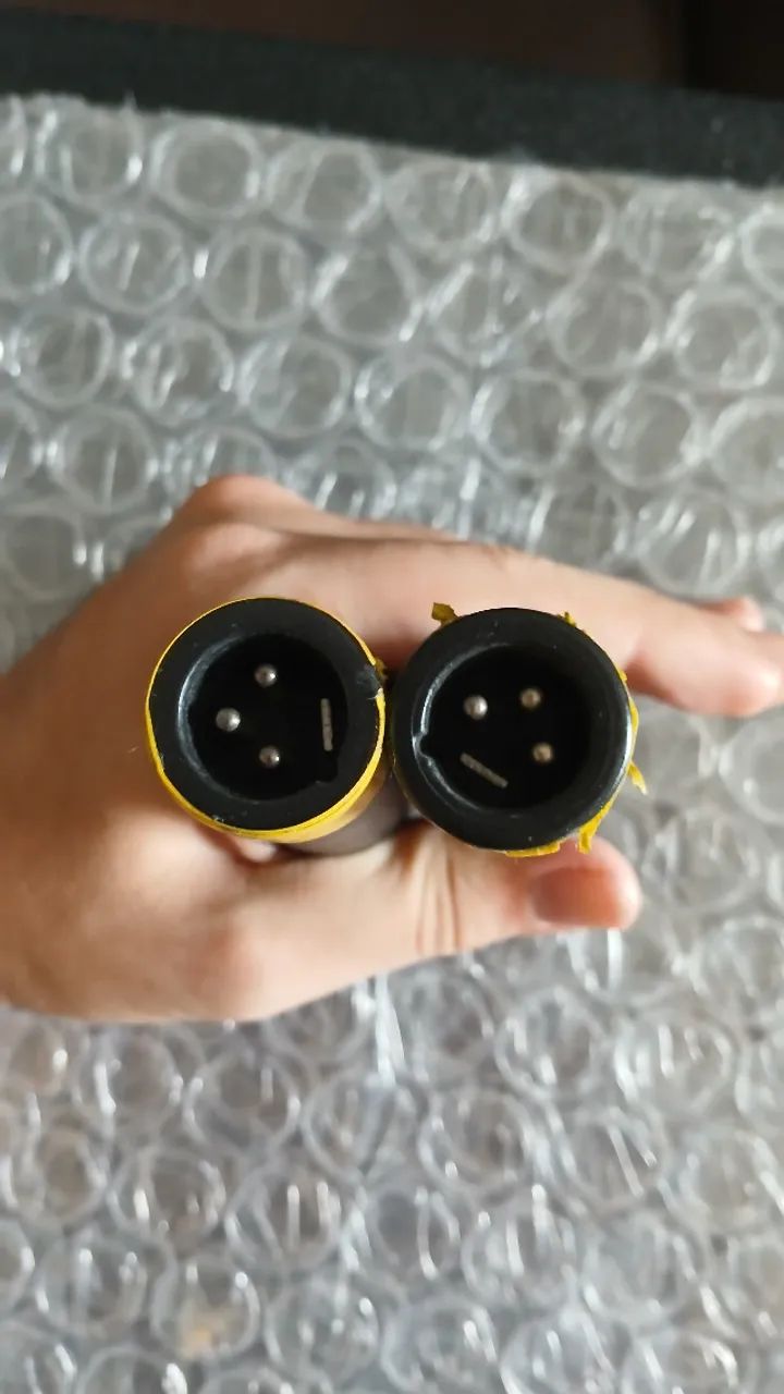 (Preço unitário) Par de Microfones Shure SM57 Dinâmico - Profissional  - Foto 2