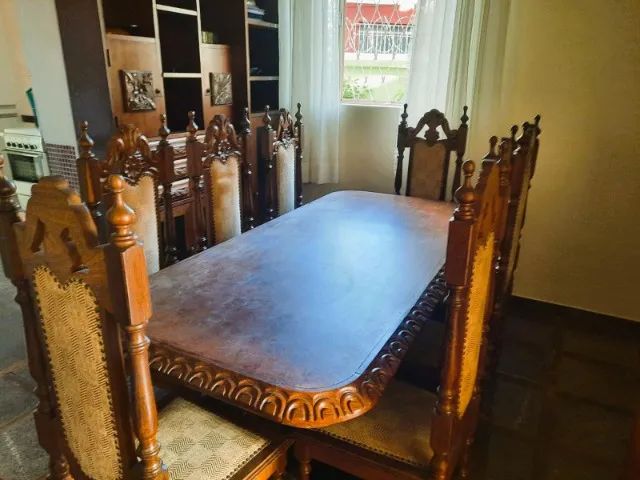 Mesa de jantar em madeira maciça - Foto 4