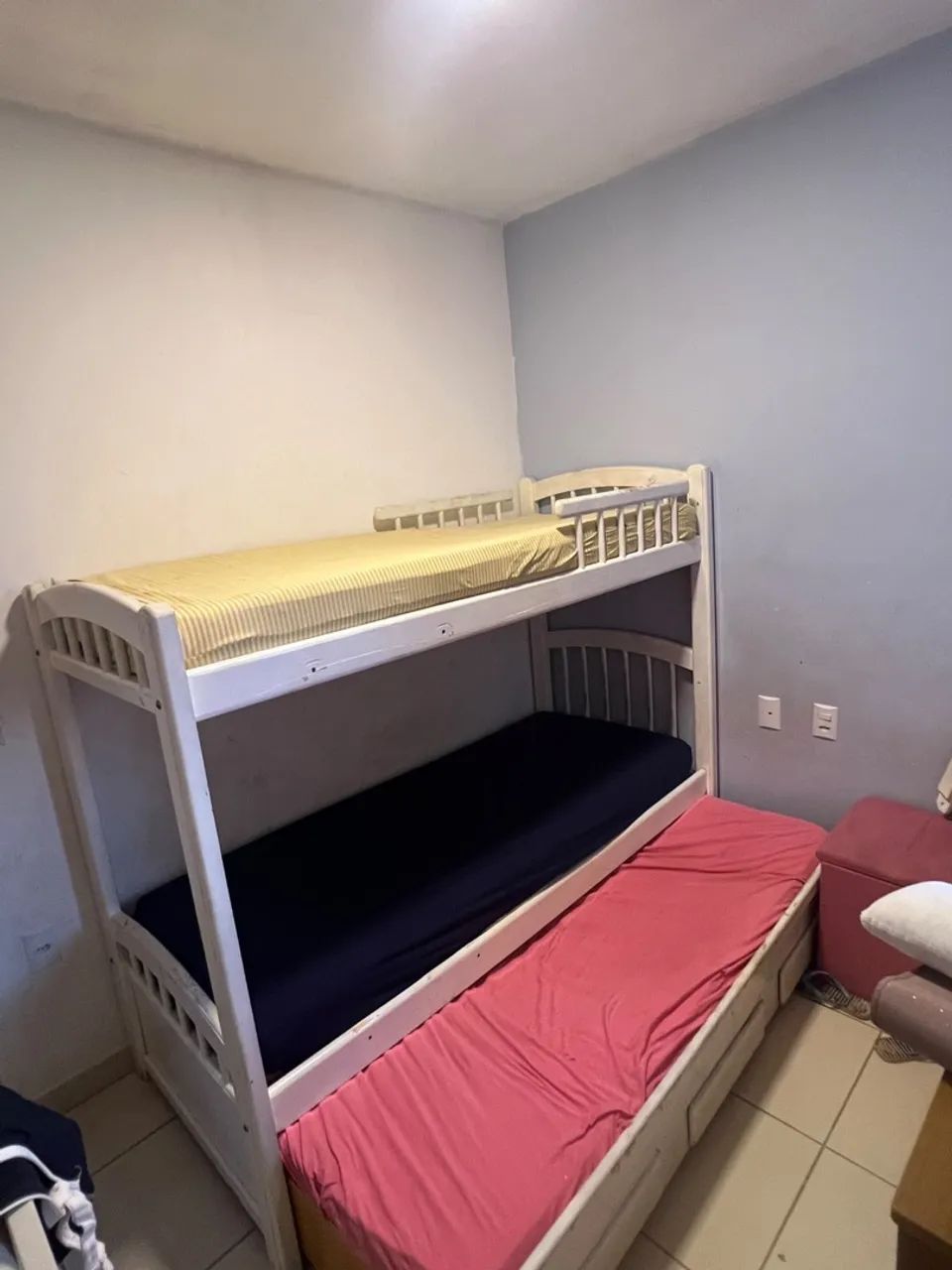 Treliche Infantil/Juvenil Branca em Madeira com Escada e Grade de Proteção - Foto 3