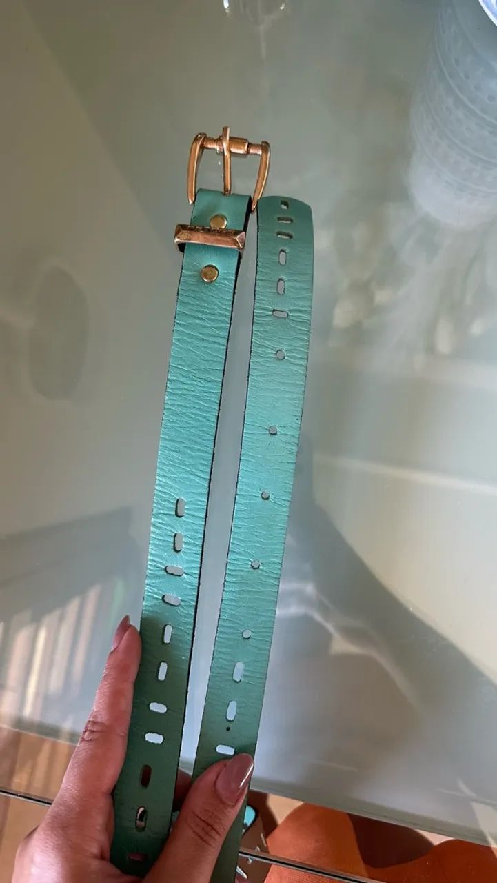 Cinto Feminino Patogê Verde Tiffany com Fivela Dourada - 103 cm - Foto 4