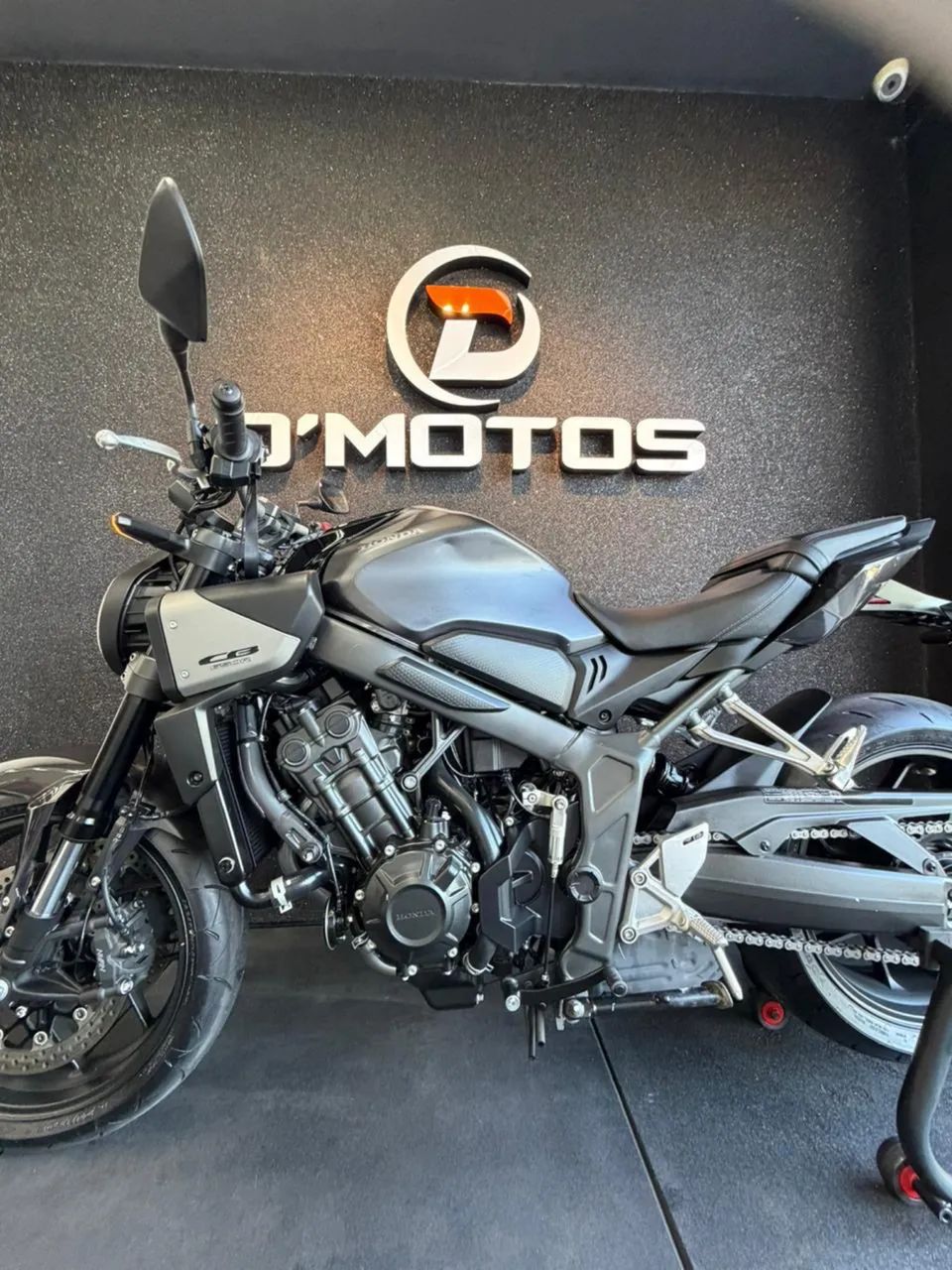 HONDA CB 650R E-CLUTCH - 2026  - Foto 3