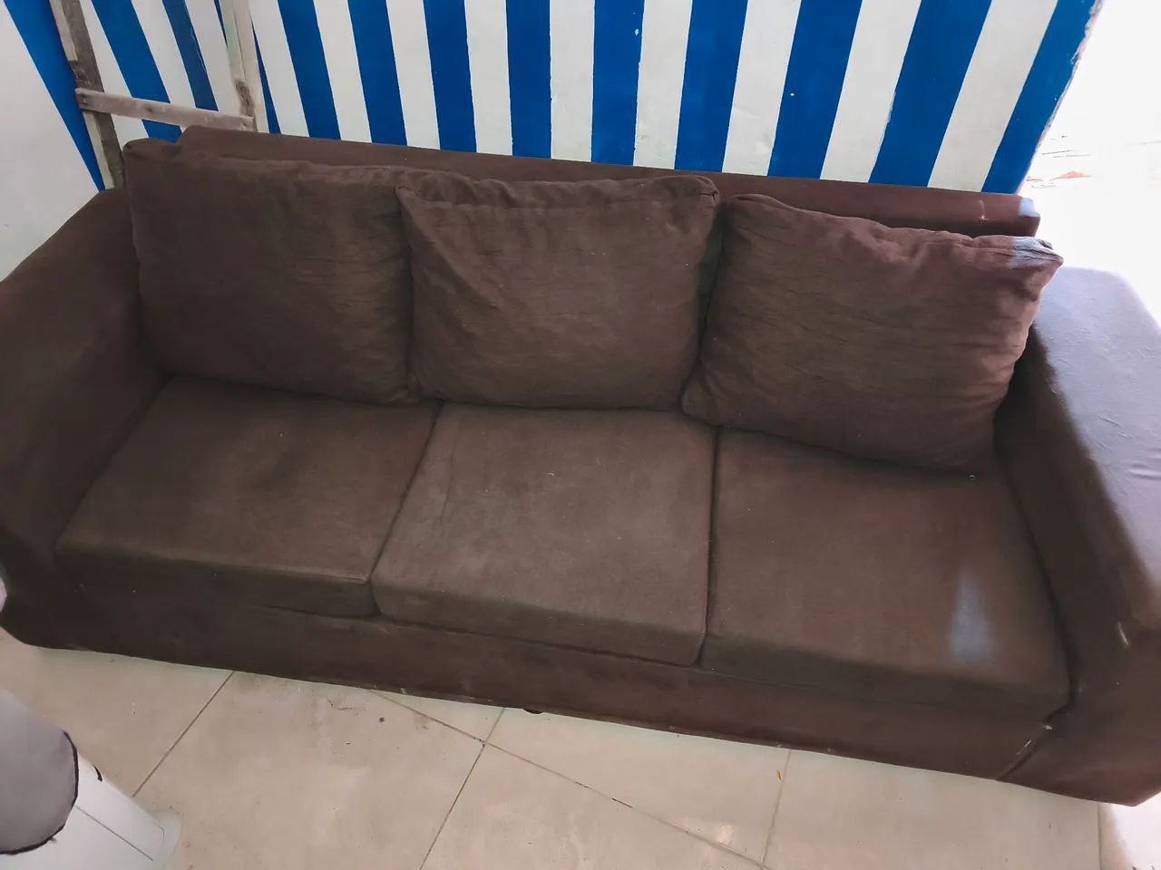Sofá de 3 lugares 