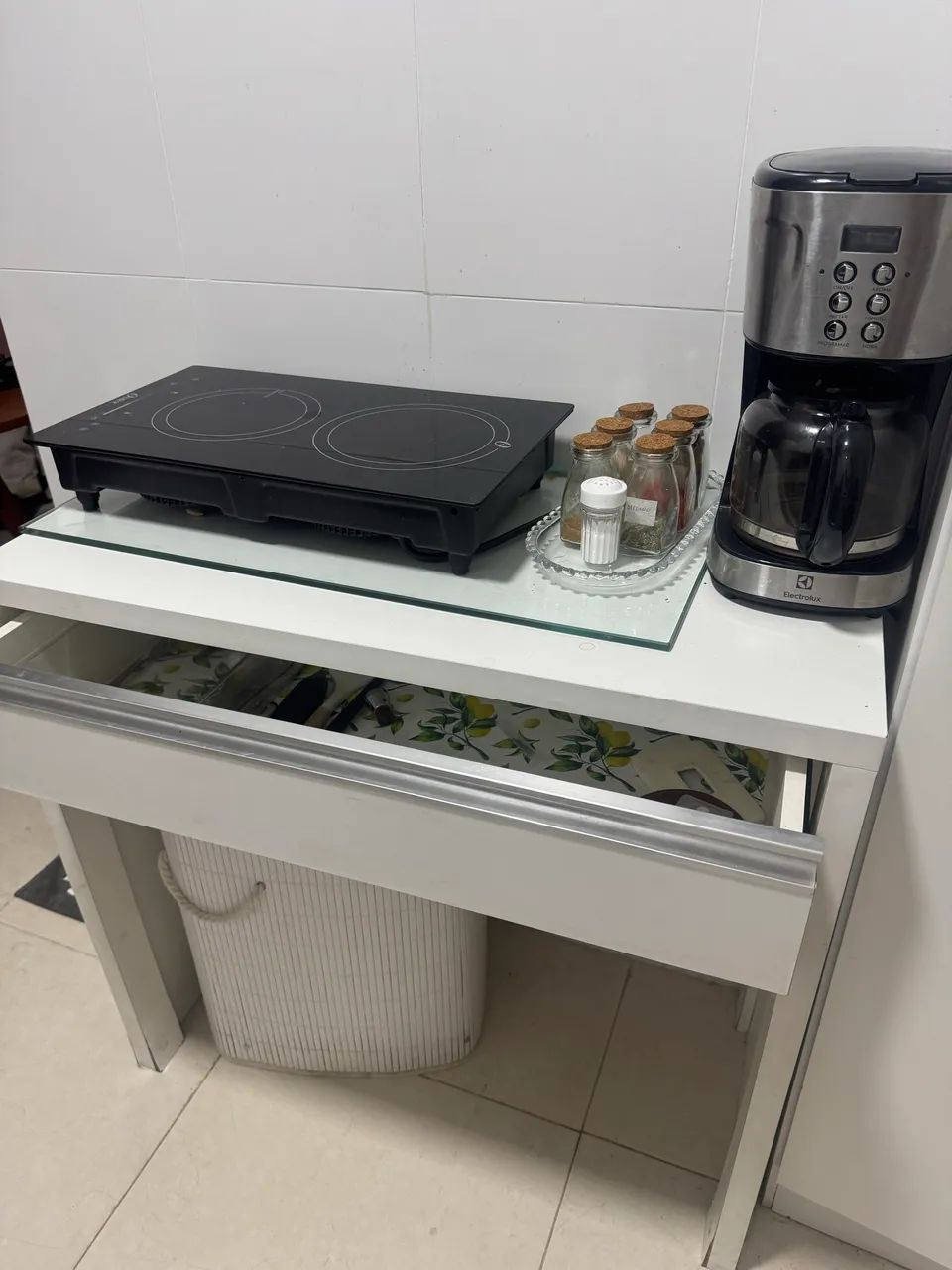 Escrivaninha/ mesa multiuso  - Foto 2