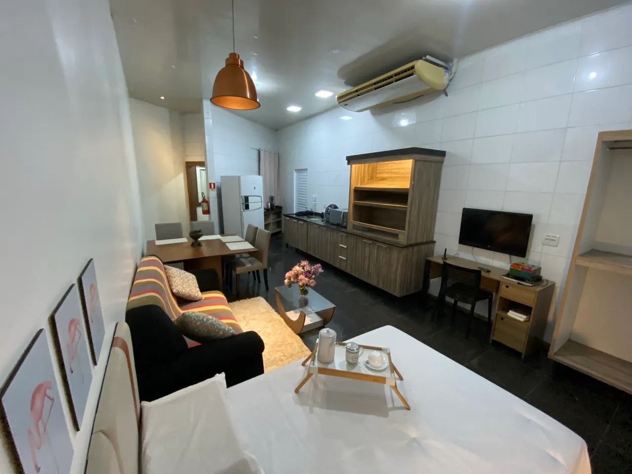 Kitnet Studio 40m² Mobiliado Val-de-Cães - Varanda  + Lavanderia Próx Base Aérea e Ciaba