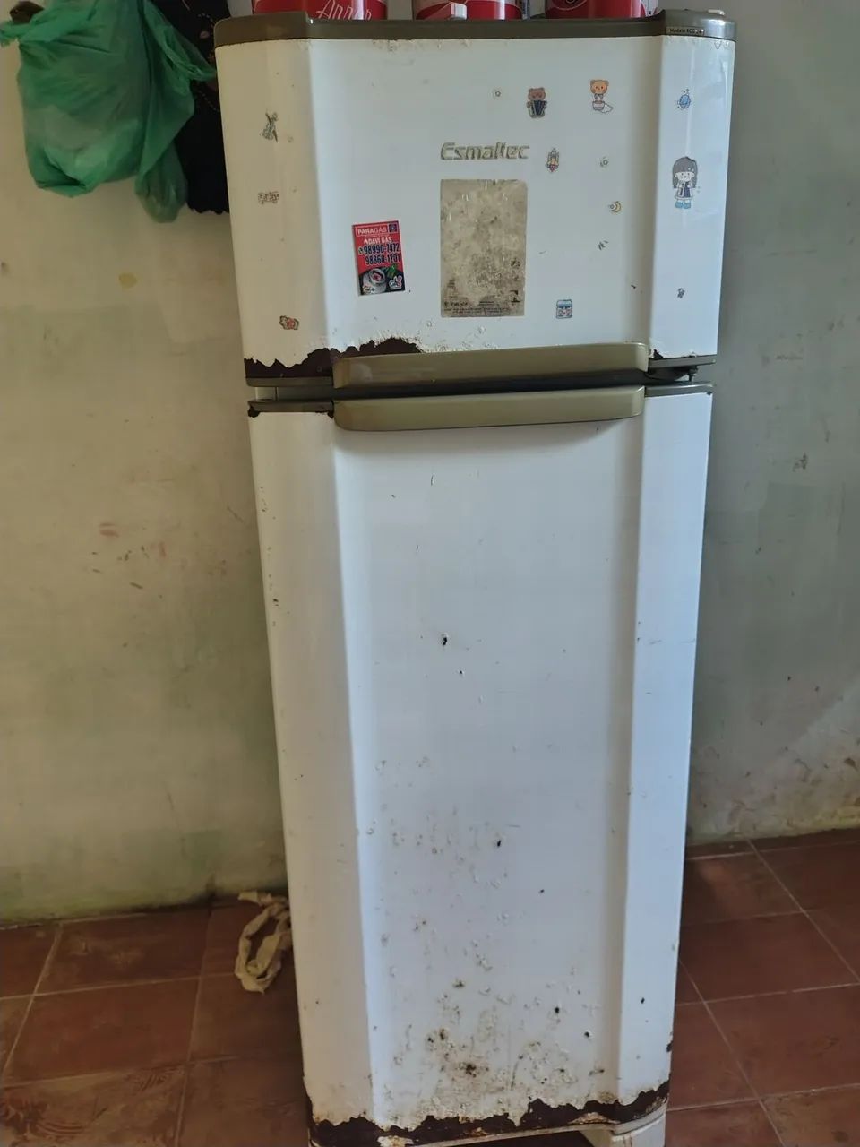 Geladeira semi nova 