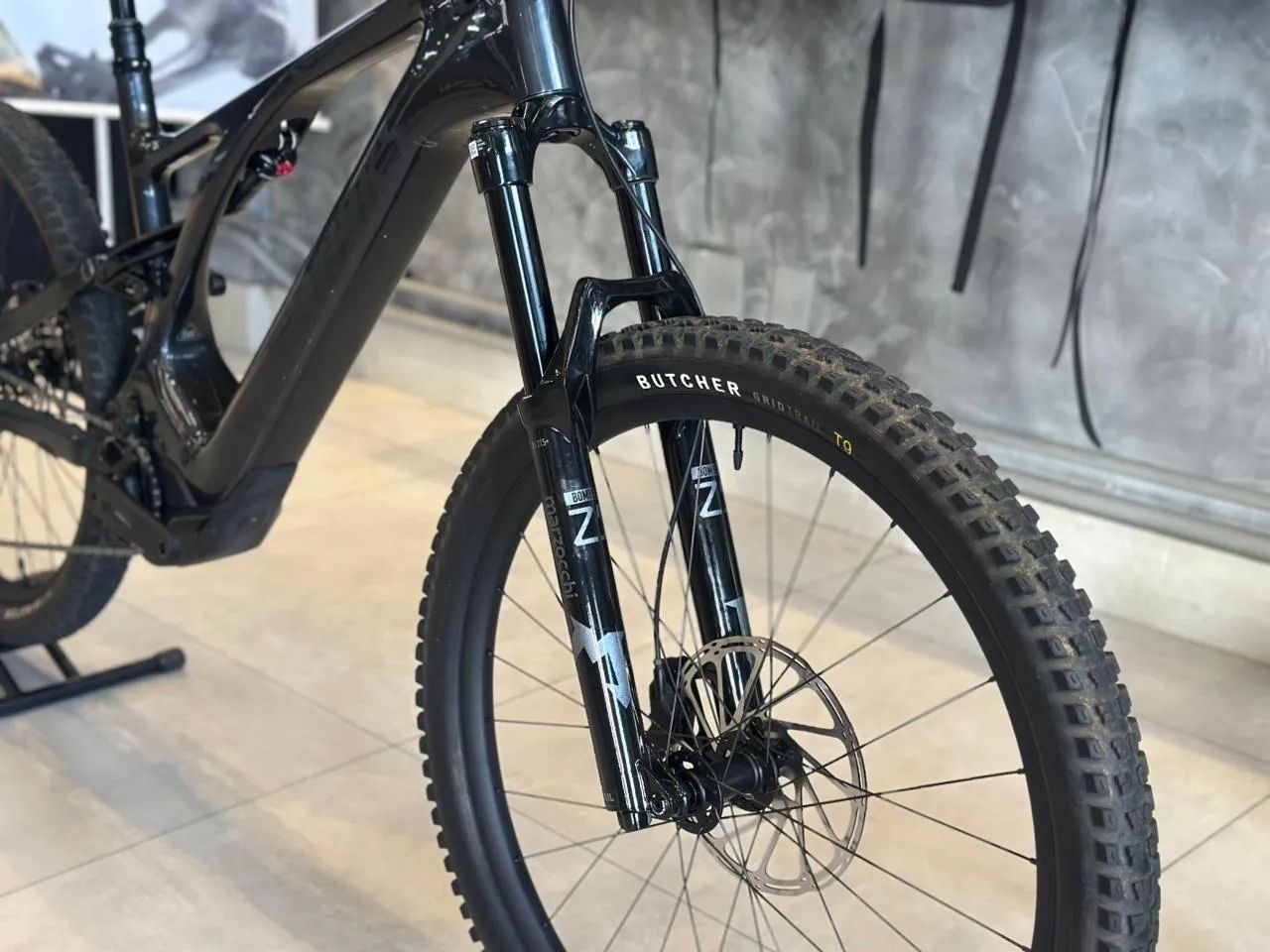 Specialized turbo levo carbon tamanho s6 - Foto 3