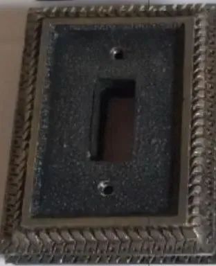 Tomada e interruptor bronze antigo 