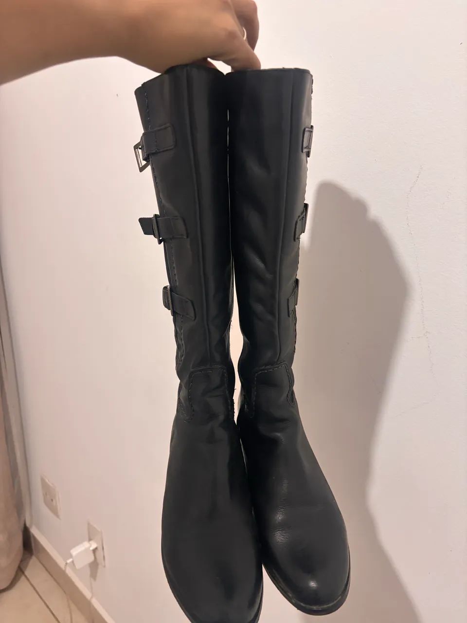 Bota cano alto de couro  - Foto 3